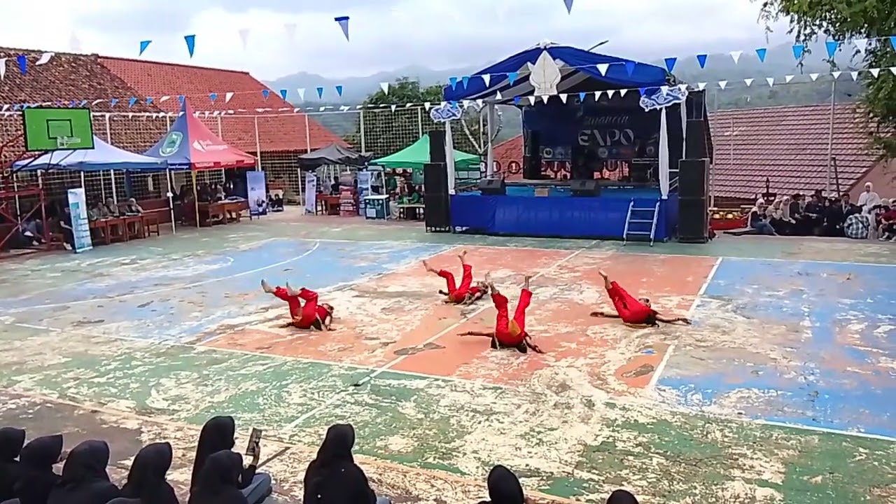 penampilan saat acara expo 2026 di SMA NEGERI 1 CINIRU 