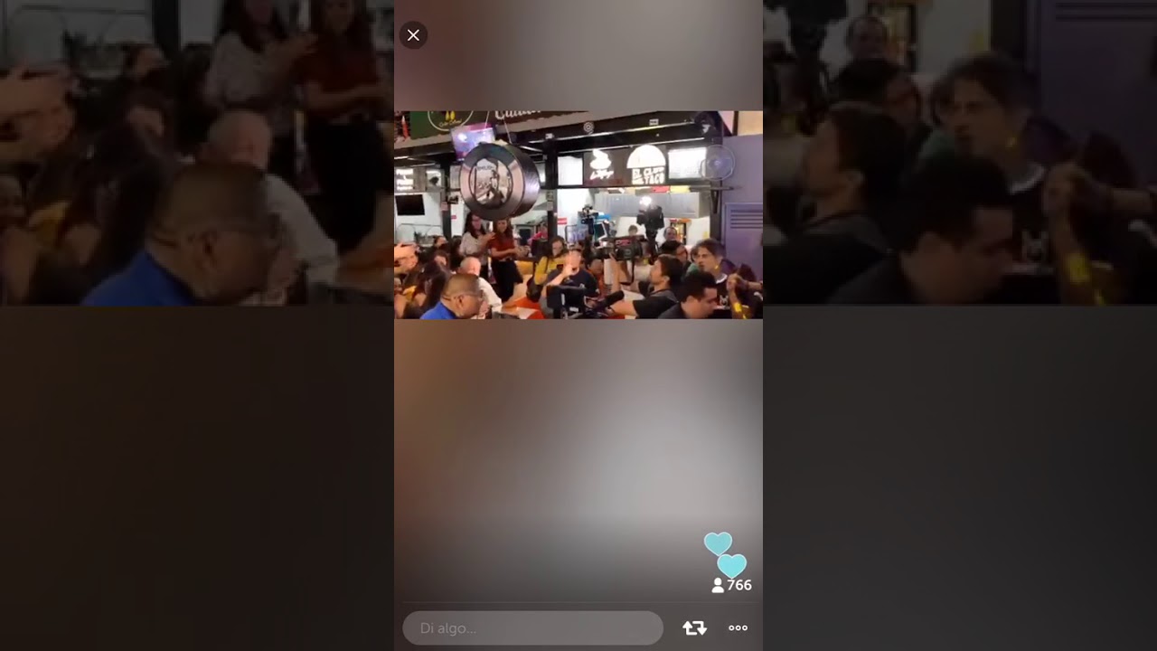 🎥|. Conferencia de prensa || Emilio partiendo una piñata (𝐩𝐚𝐫𝐭𝐞 1)