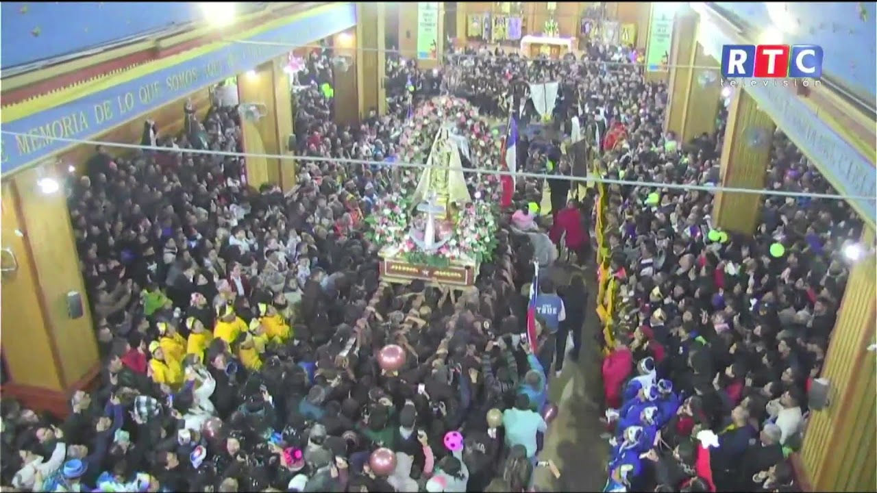 EN VIVO DESDE LA TIRANA. ESPERA LLEGADA DE LA PROCESIÓN.