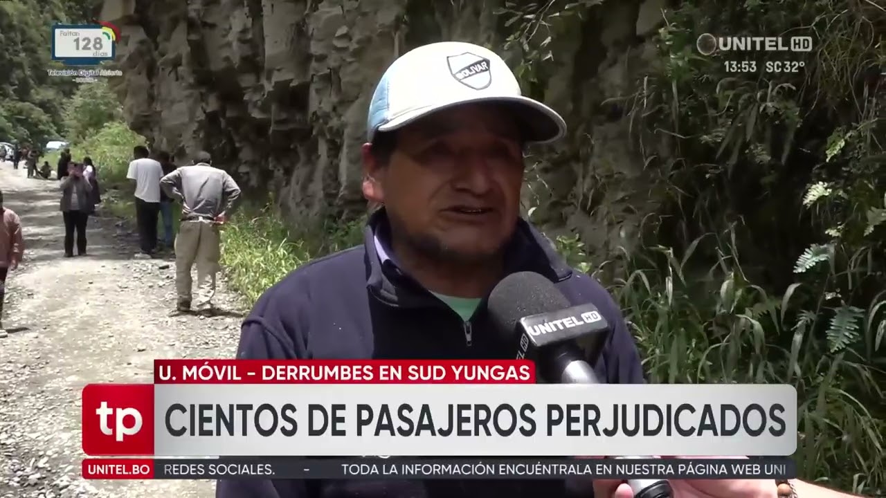 Derrumbes y mazamorra afectan rutas en los Yungas; hay vehículos y pasajeros parados