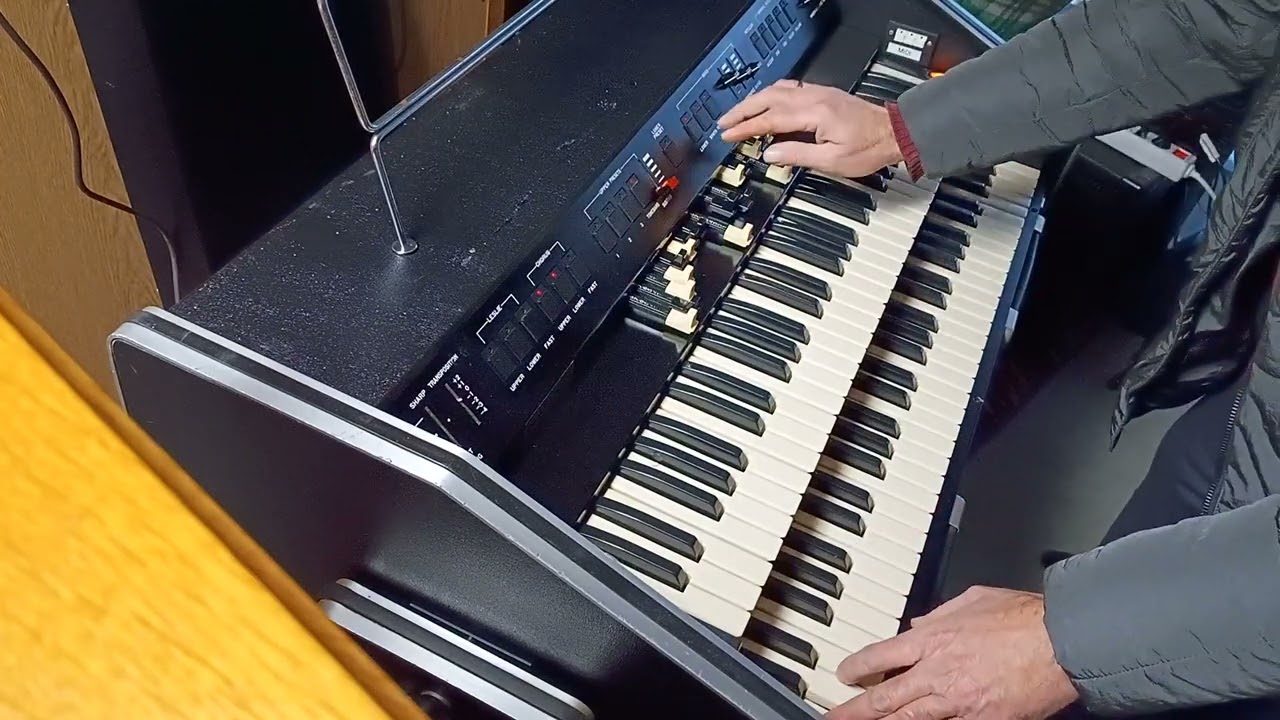 Test Hammond B250