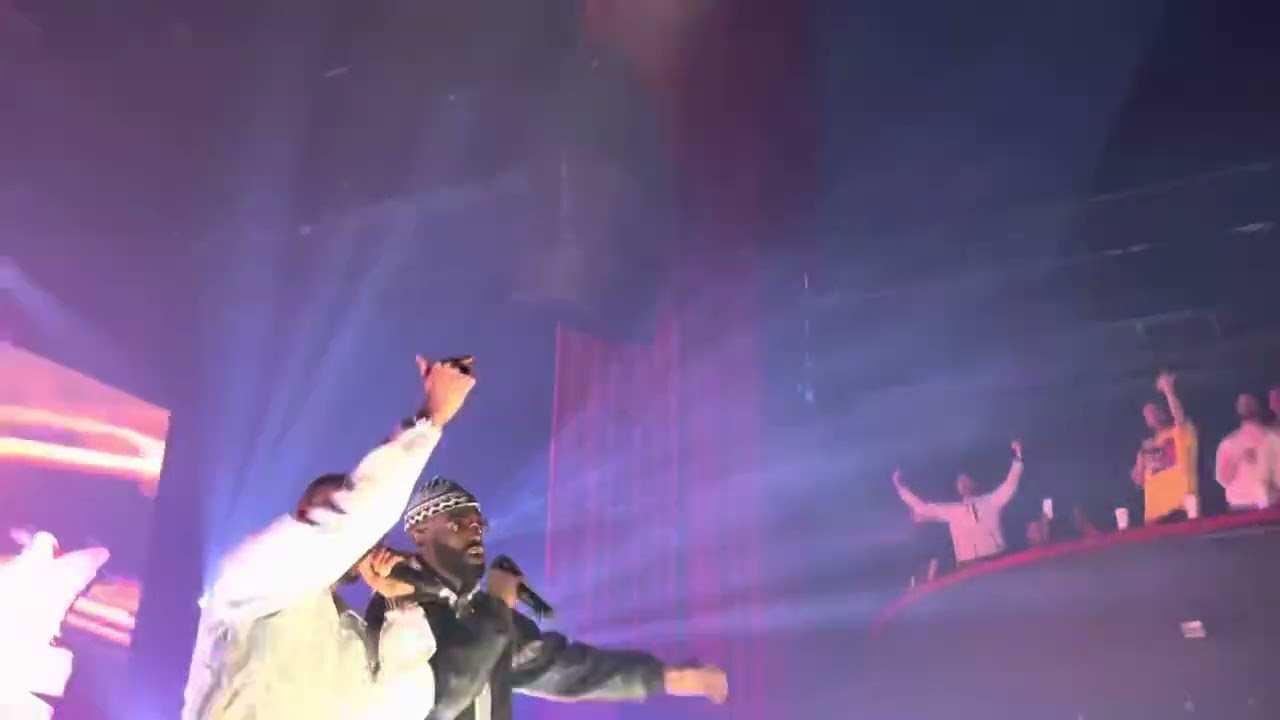 Deen Burbigo feat. Alpha Wann - IMMUNIT&Eacute; DIPLOMATIQUE (Concert Olympia 12.01.23)