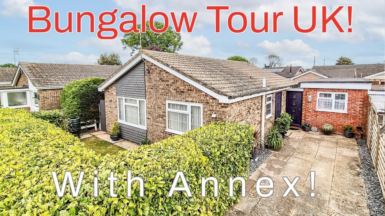 BUNGALOW TOUR UK! With Annex!  For Sale £260,000 Ashill, Norfolk - Longsons Estate Agents.