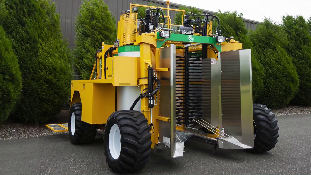8140 Berry harvester