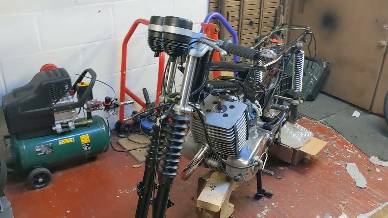 MZ TS 250/1  more restoration