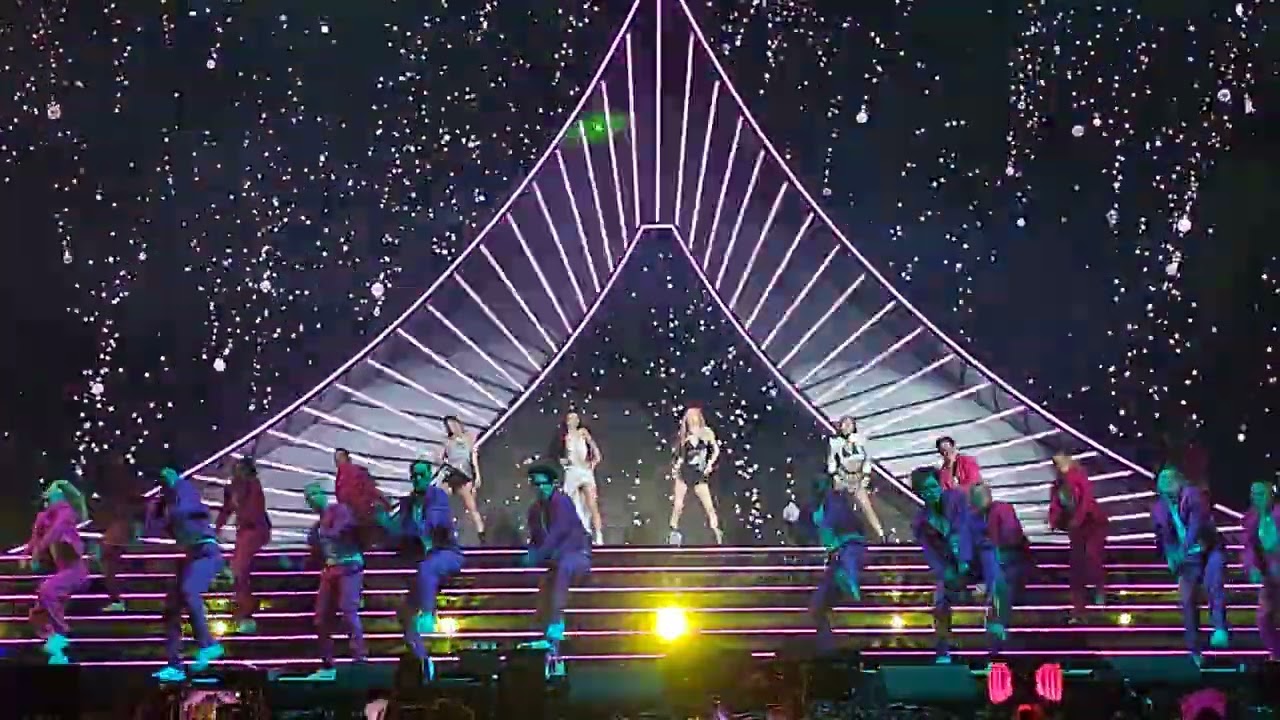 Blackpink Coachella 2023 Weekend 2 - Forever Young (closing)