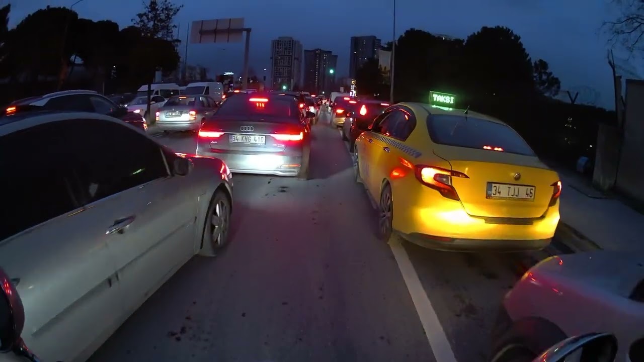 İstanbul ve Sıkışık Trafik Vol.1 - Editsiz Motosiklet Günlükleri