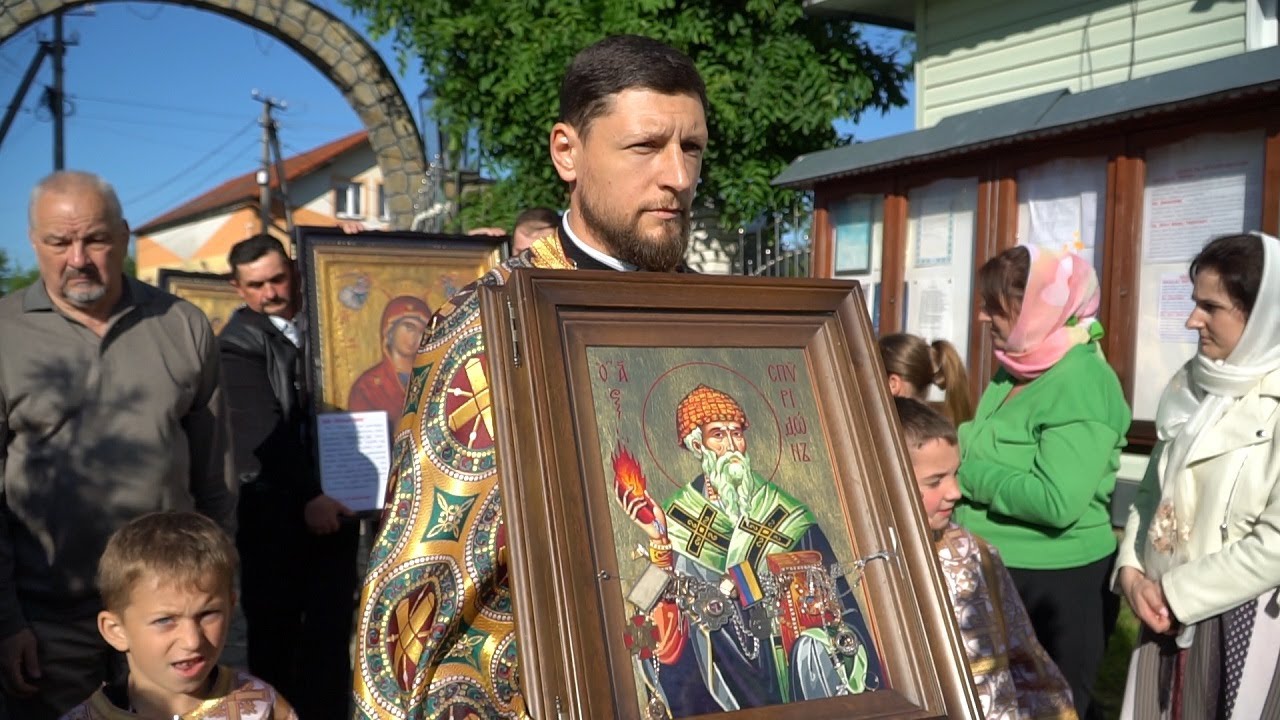 Чудотворні ікони завітали у село Молодків