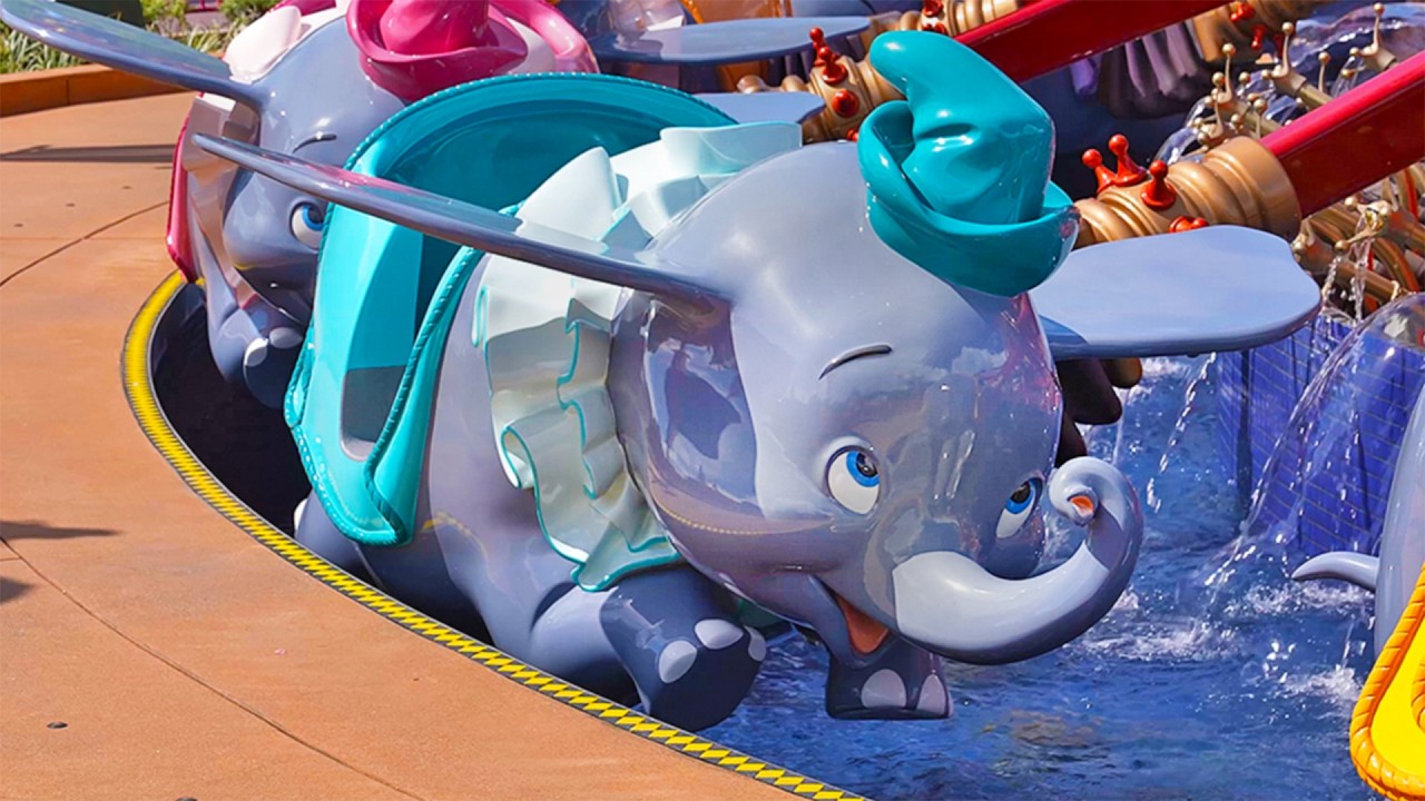 Dumbo the Flying Elephant - Hong Kong Disneyland Ride [4K60 POV]