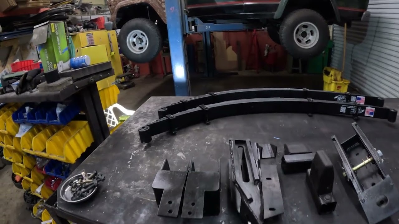 FSJ Jeep Long Travel Suspension with 8+ inches of travel and a soft ride!