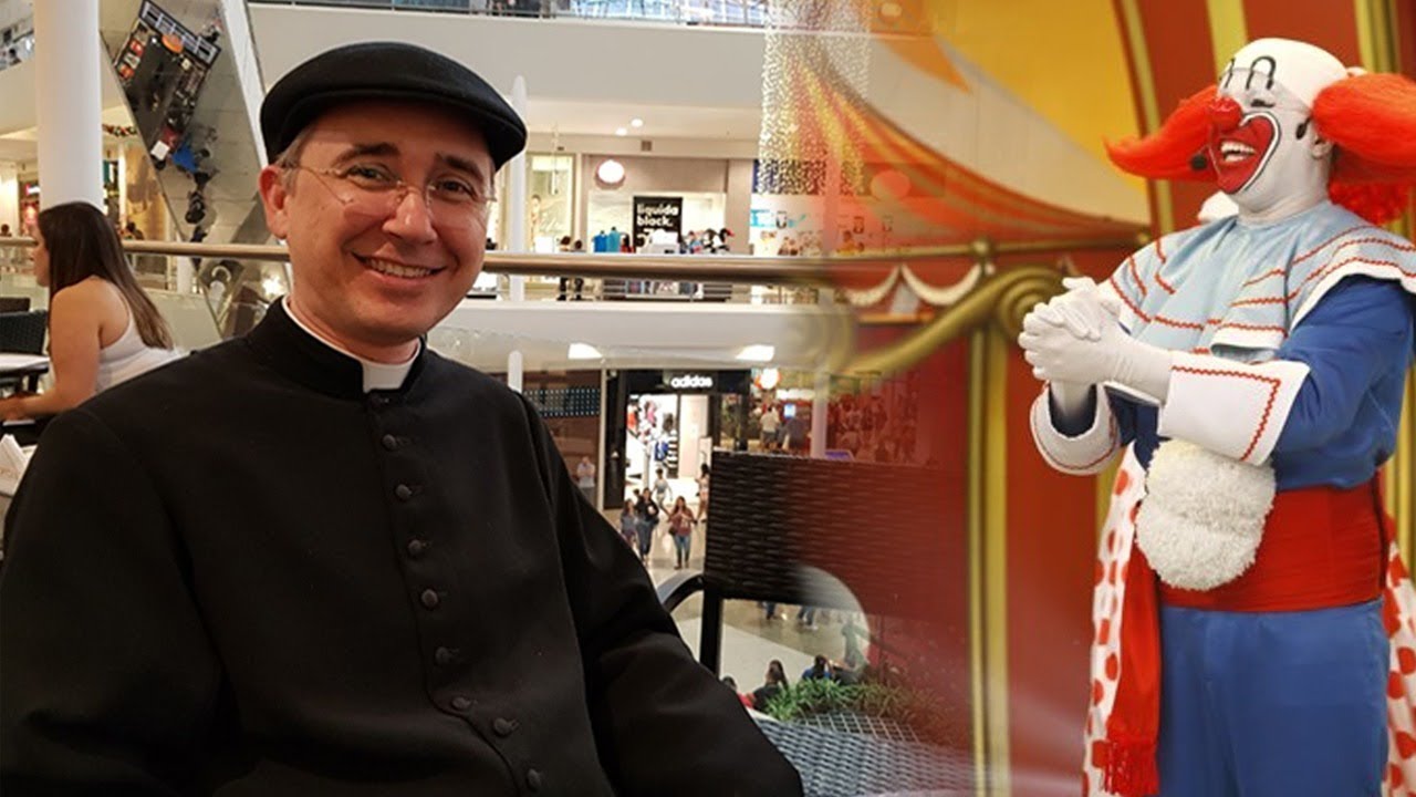 PADRE ou PALHAÇO? - A verdade sobre a BATINA