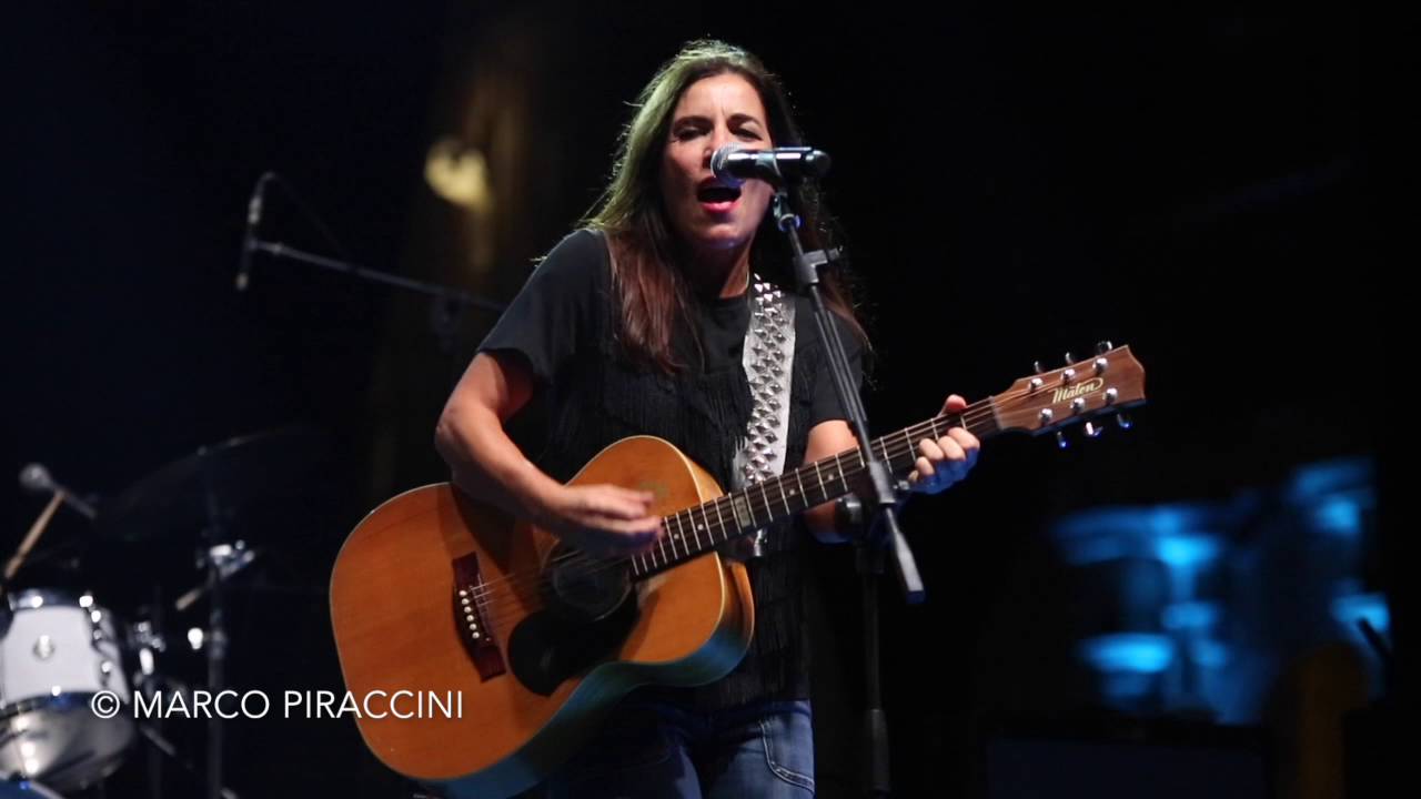 PAOLA TURCI: 