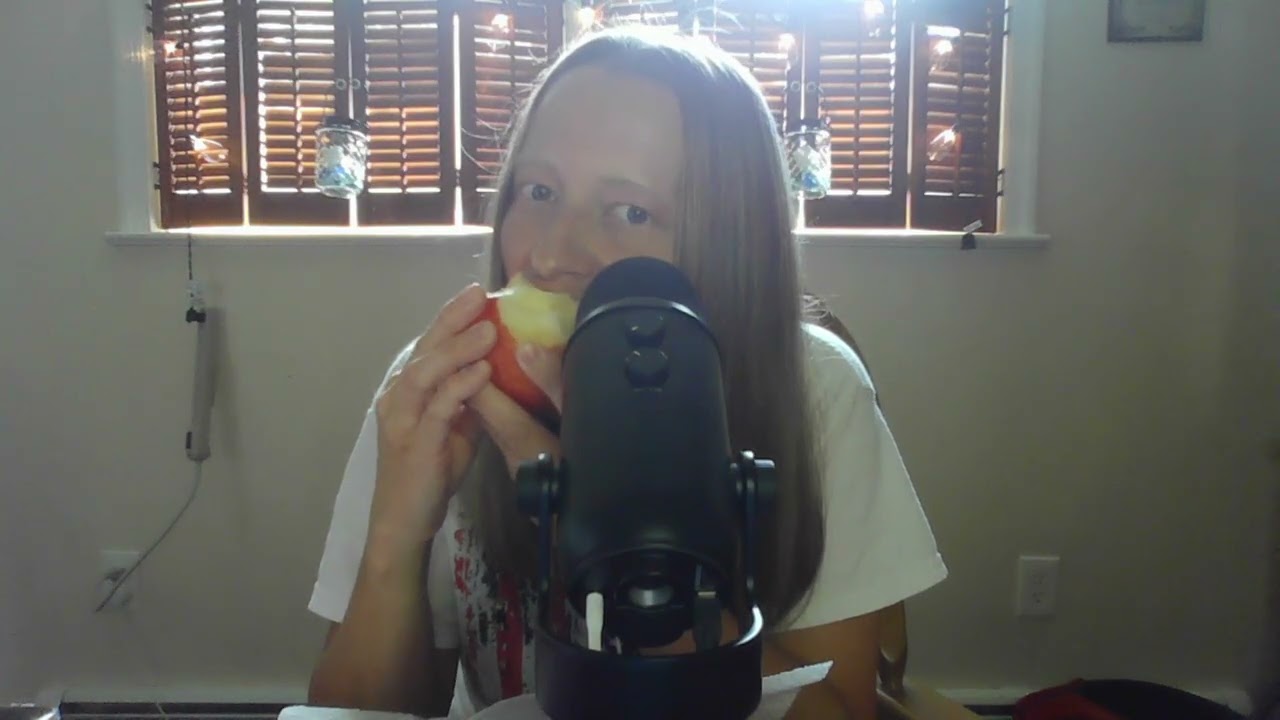 Crunchy honeycrisp apple