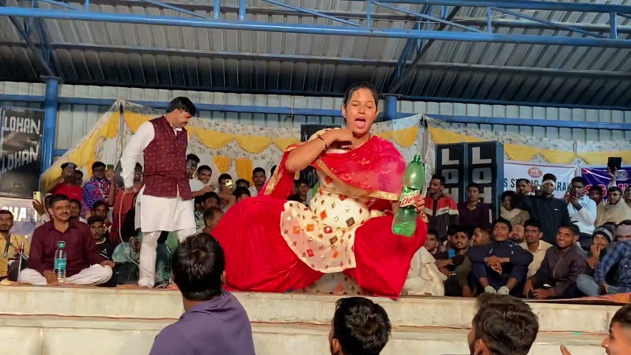 Renu Sheoran ne Sapna Chaudari se bhi dakadd dance kiya on dm-dm-dm duba duba- Riwasa competition