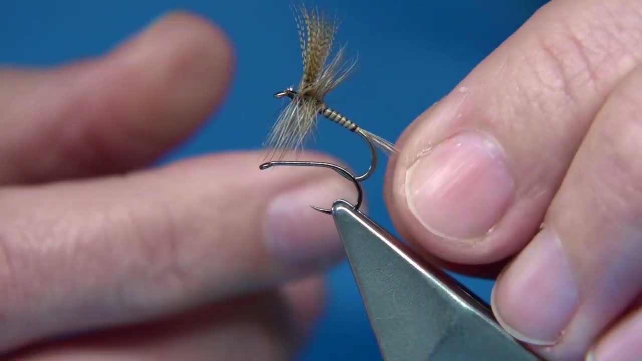 Tying the Impressionist Quilled Gordon by Davie McPhail