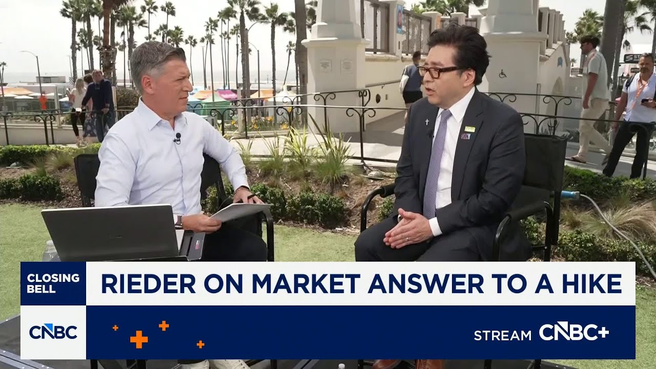 FOMC could trigger a very big rally in equities, says Fundstrat's Tom Lee
