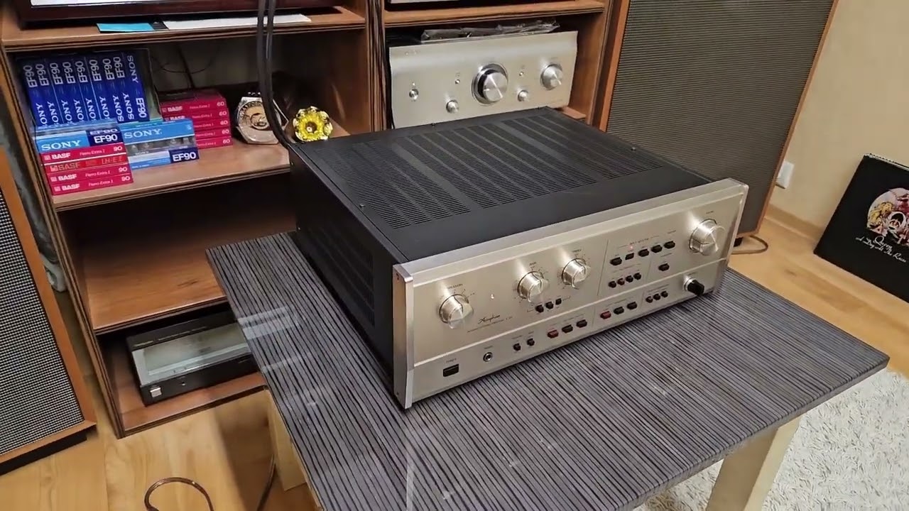Accuphase E 301