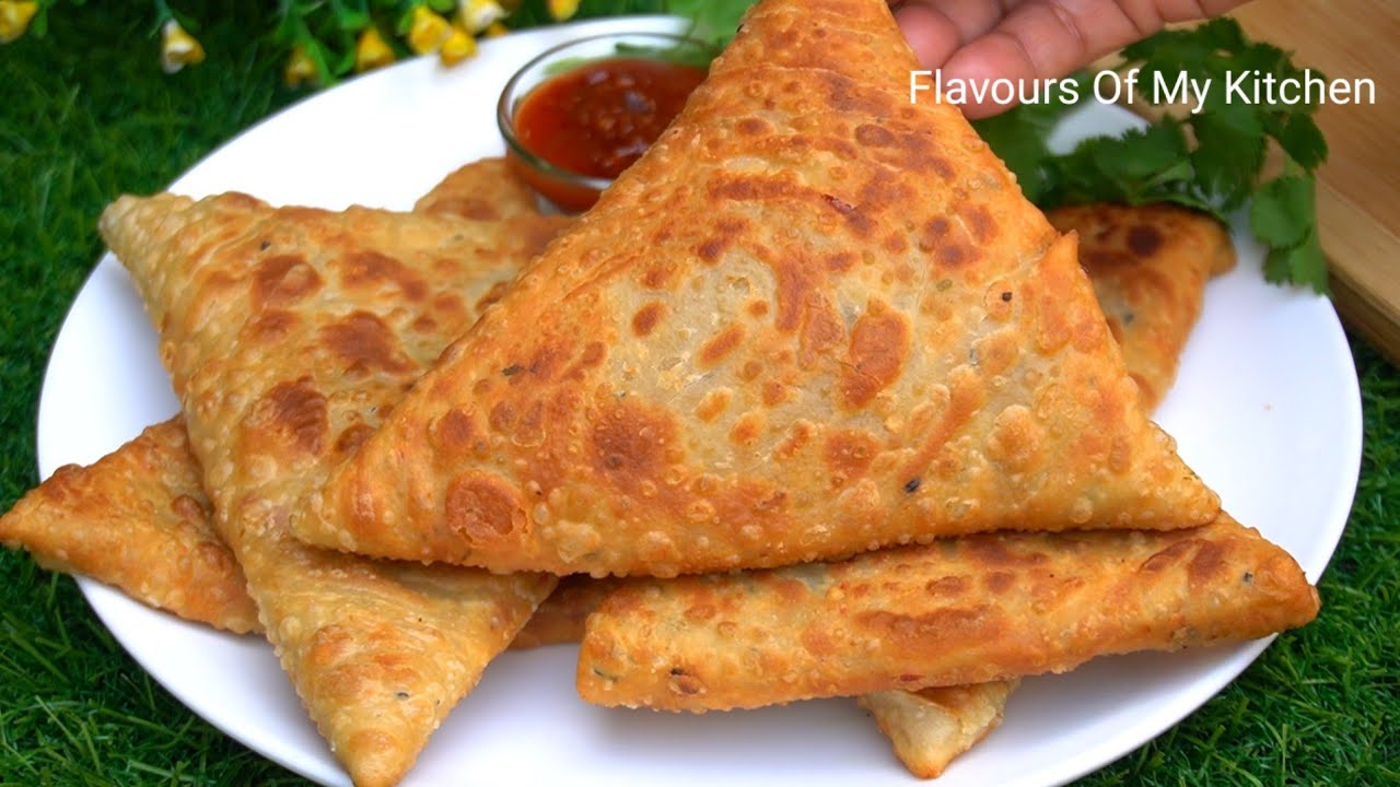 Aloo Triangle Recipe-New Stuffed Potato Breakfast | समोसा कचोरी भुला देगा ये Tasty भरवां लच्छा पराठा