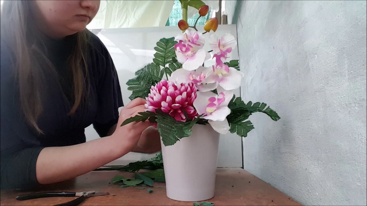 Composition florale piquée