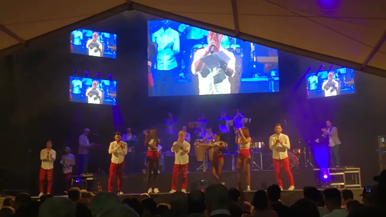 orquesta Armonia Show última actuación en Galicia! gracias por tanto Miguel!!!