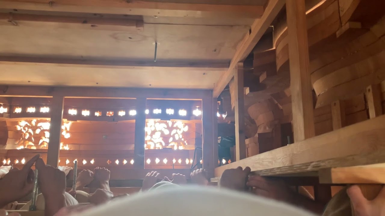 Corpus de la cena, desde las trabajaderas con presentación al pueblo de dos hermanas