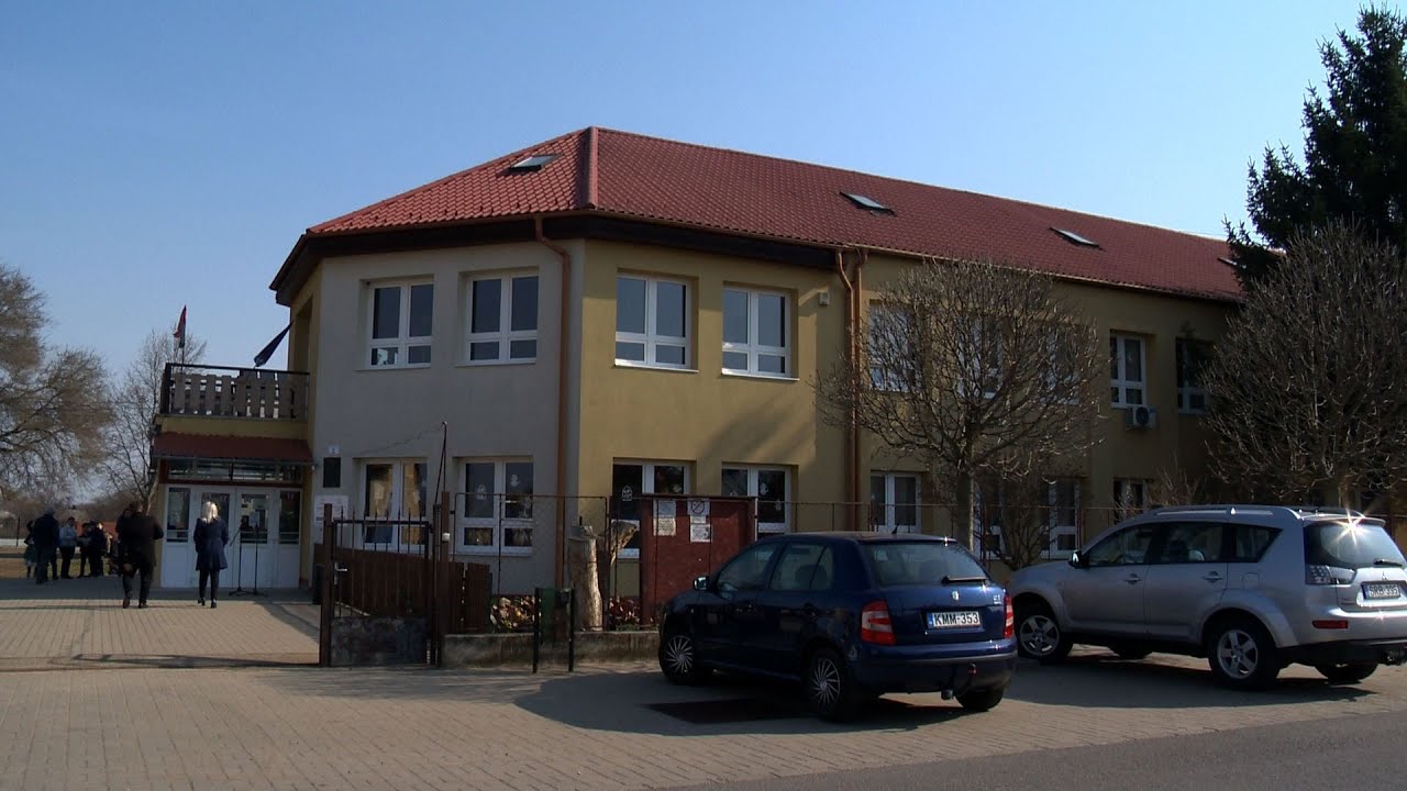 Felújított iskola Bökönyben