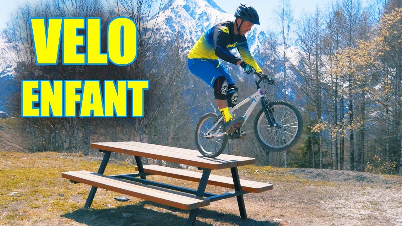 DES FIGURES FOLLES AVEC UN VÉLO D'ENFANT !