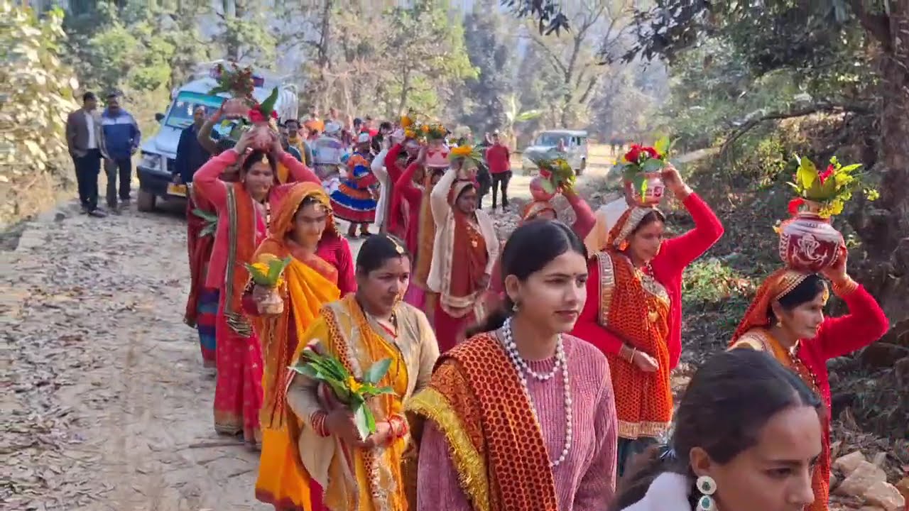 सुन्दर कलश यात्रा के साथ महोत्सव का शुभारंभ #babalipantkumouniculture #jaidevbhumiuttarakhand #2026🥰
