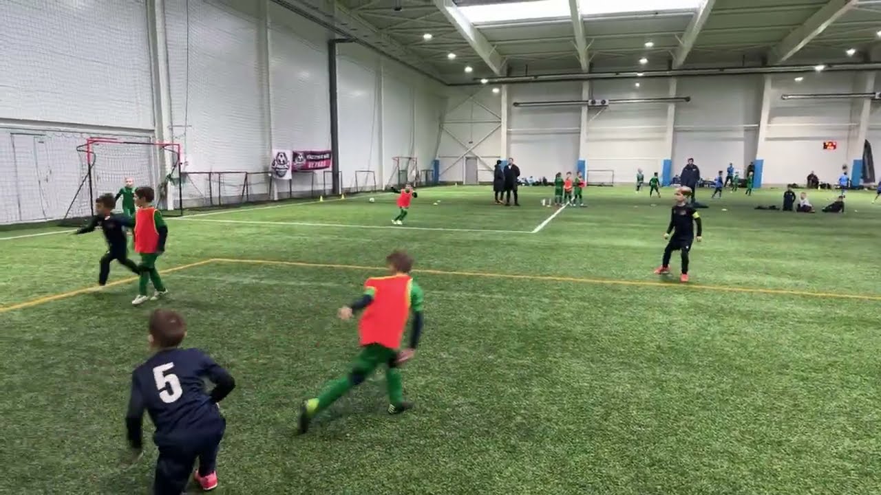 У каналі FC FSG відбувається прямий ефір.