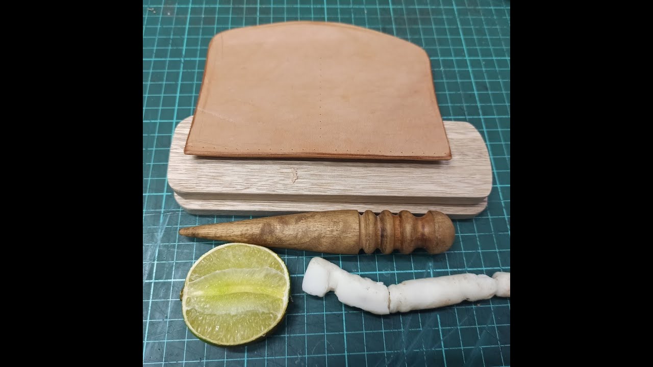 Como Bruñir cantos en cuero vaqueta con limón y cebo