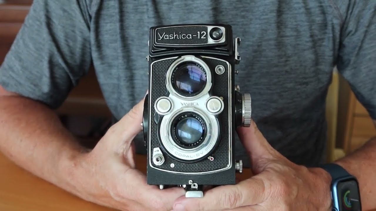 Камера Yashica 12 TLR