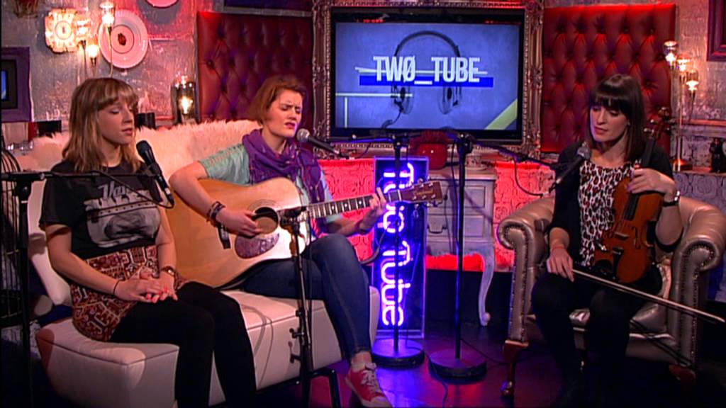 The Evertides - I'll Wait (live) | Two Tube