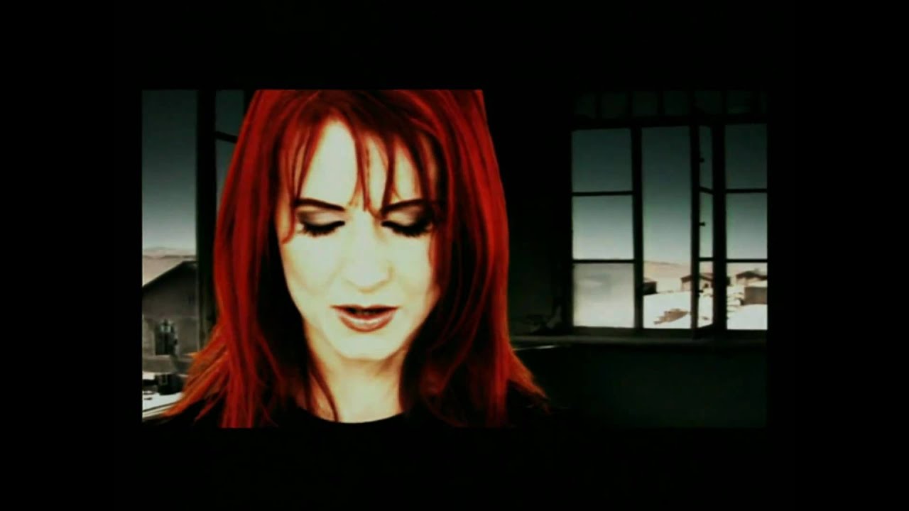 Angelzoom -  Back in the moment (HD)
