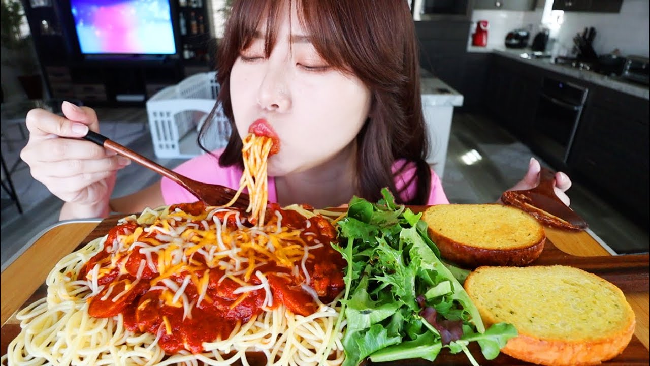 SPAGHETTI MUKBANG 먹방 & Garlic Bread with Salad (BIG BITES, NOODLE SLURP, PASTA EATING)