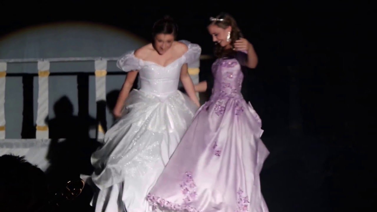 1st Cinderella Dress Transformation On Stage Live! - Extended Version with Sumalee after