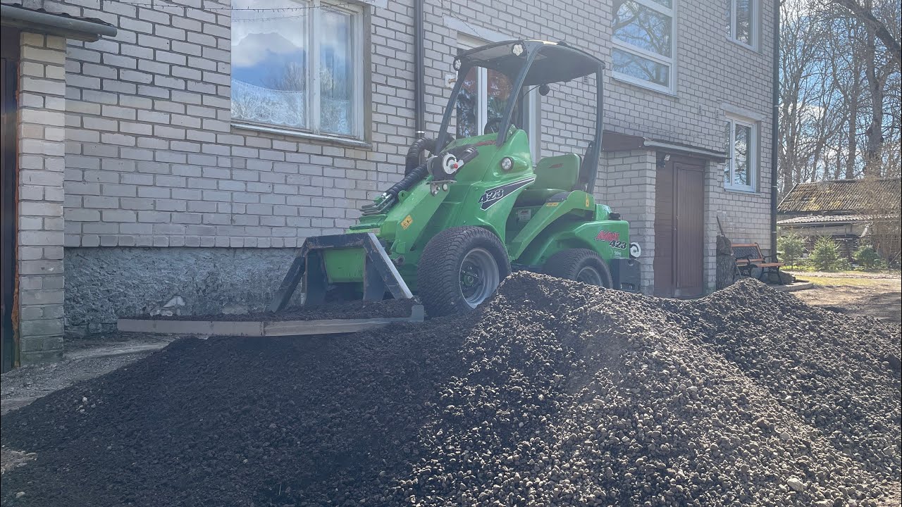 Avant 423 + tasandusrest.