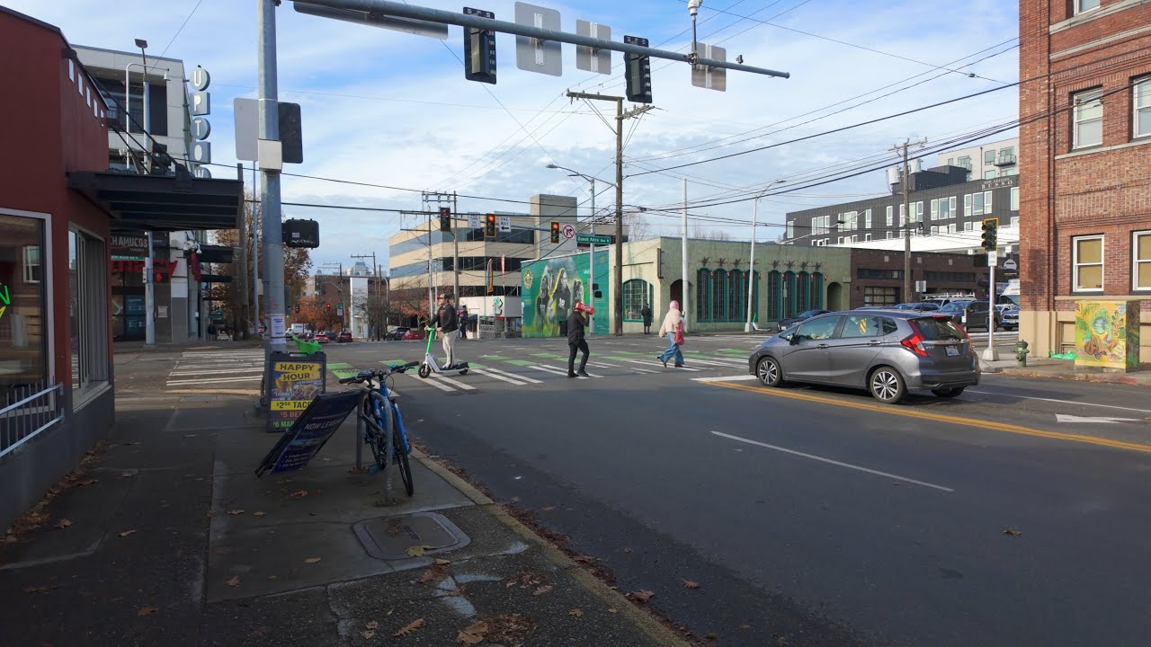 Walking Seattle - A Walk Around Lower Queen Anne (Uptown) - 2025