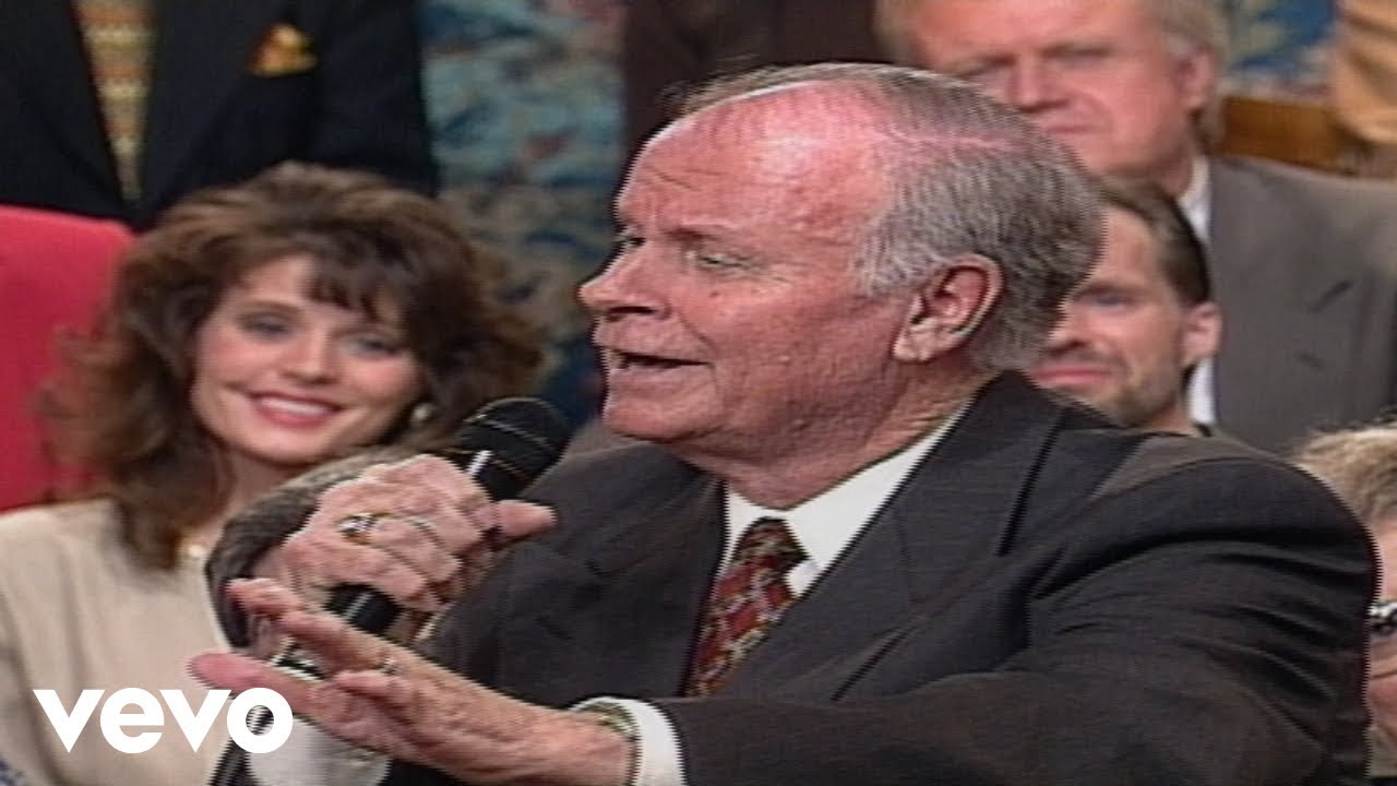 Bill & Gloria Gaither - Sinner Saved By Grace [Live] ft. George Younce, Glen Payne