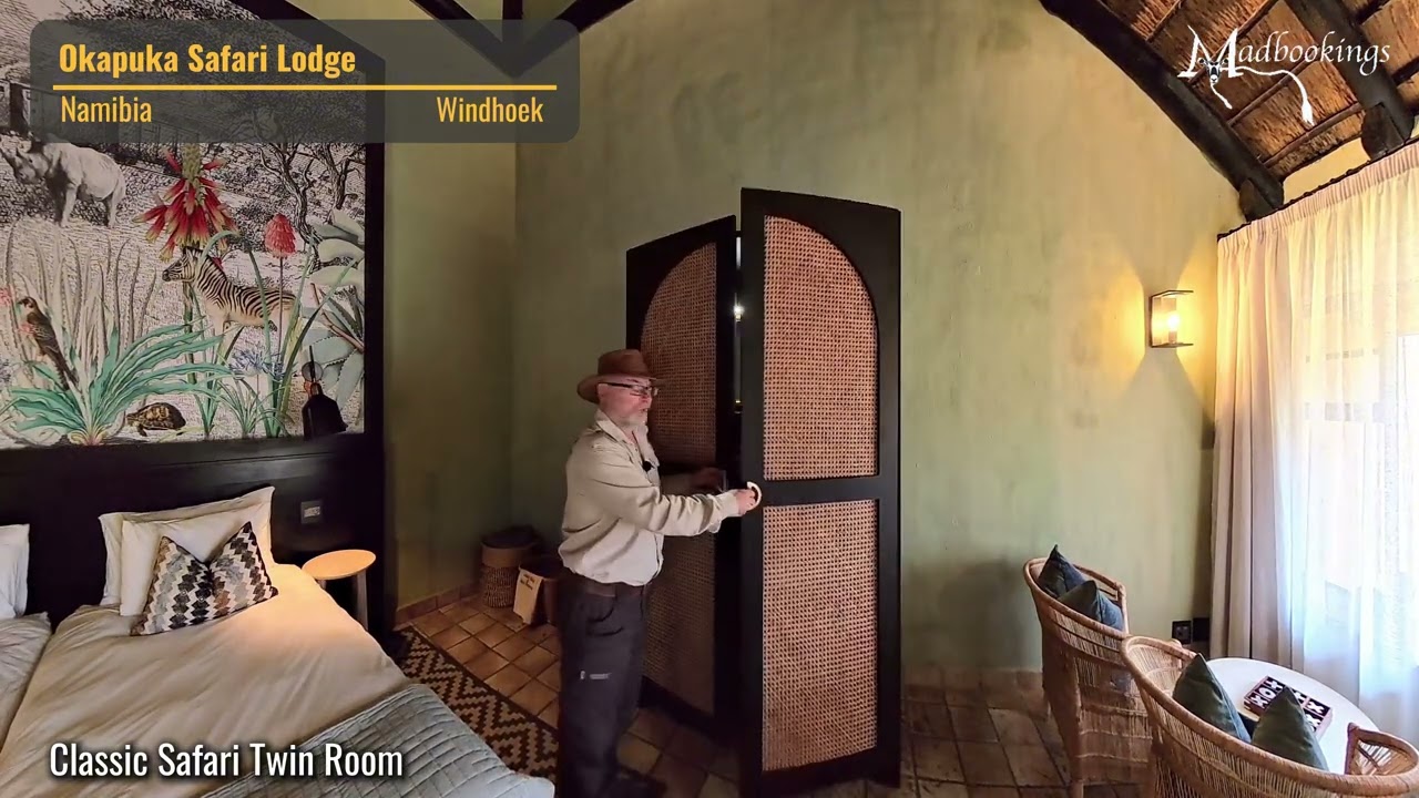 Спальня в лодже Okapuka Safari, представленная в формате HD 360°.