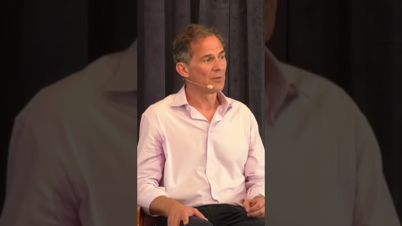 Consciousness Cannot Know Objective Experience Directly 