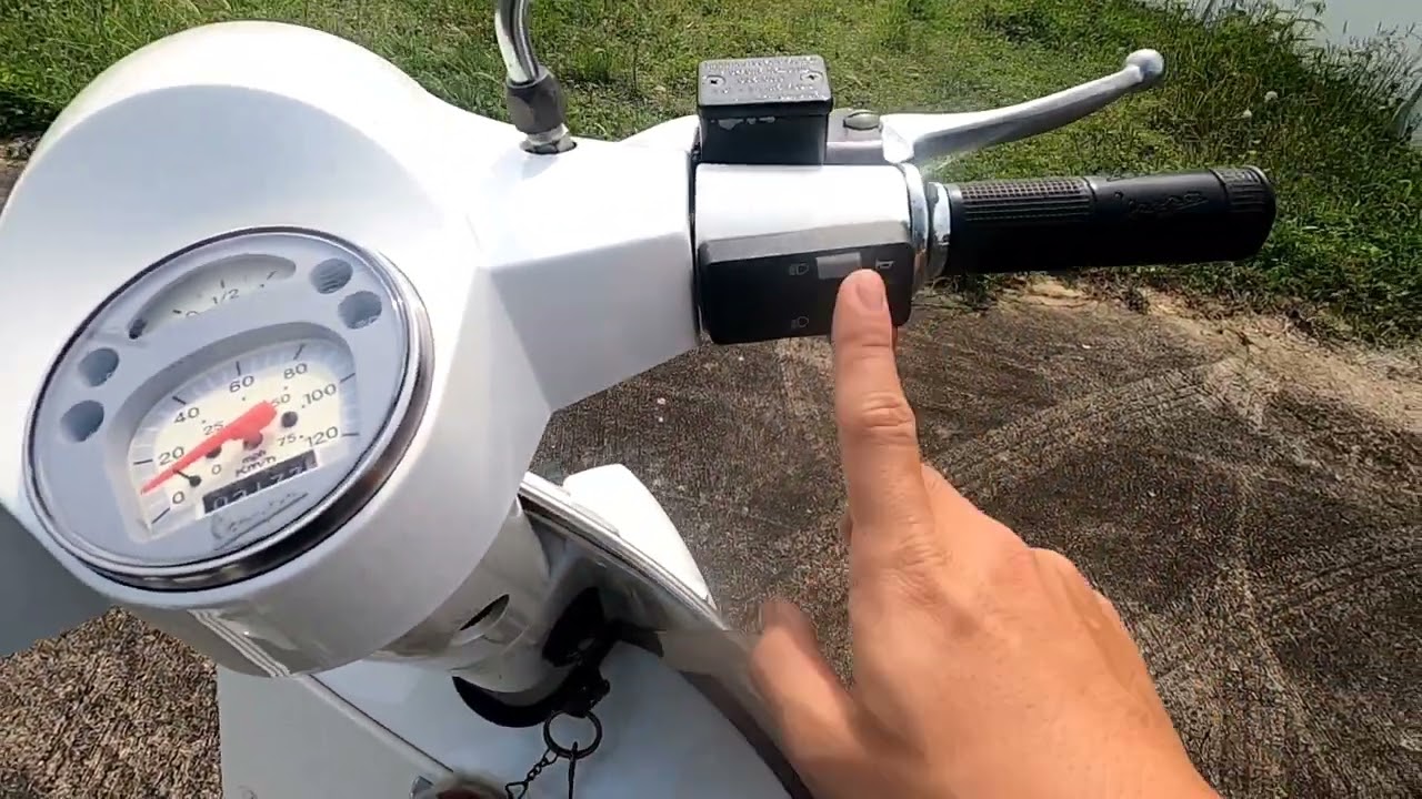 Review Vespa PX125 2017 (รูปทรงและอื่นๆรอบตัวรถ)