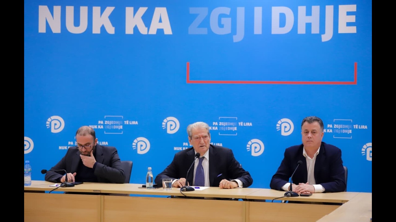 Mblidhet grupi parlamentar i PD-së, Berisha porosit deputetët: Dialog intensiv!