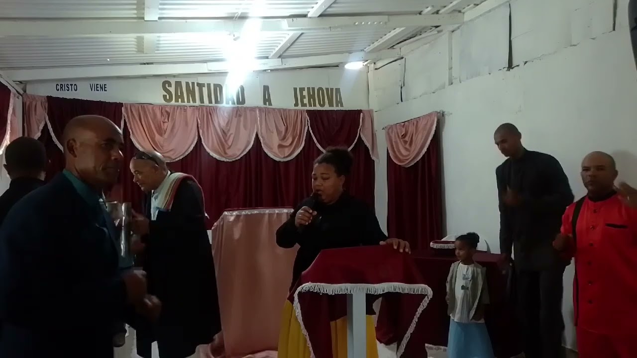 YOSELIN CANTANDO 