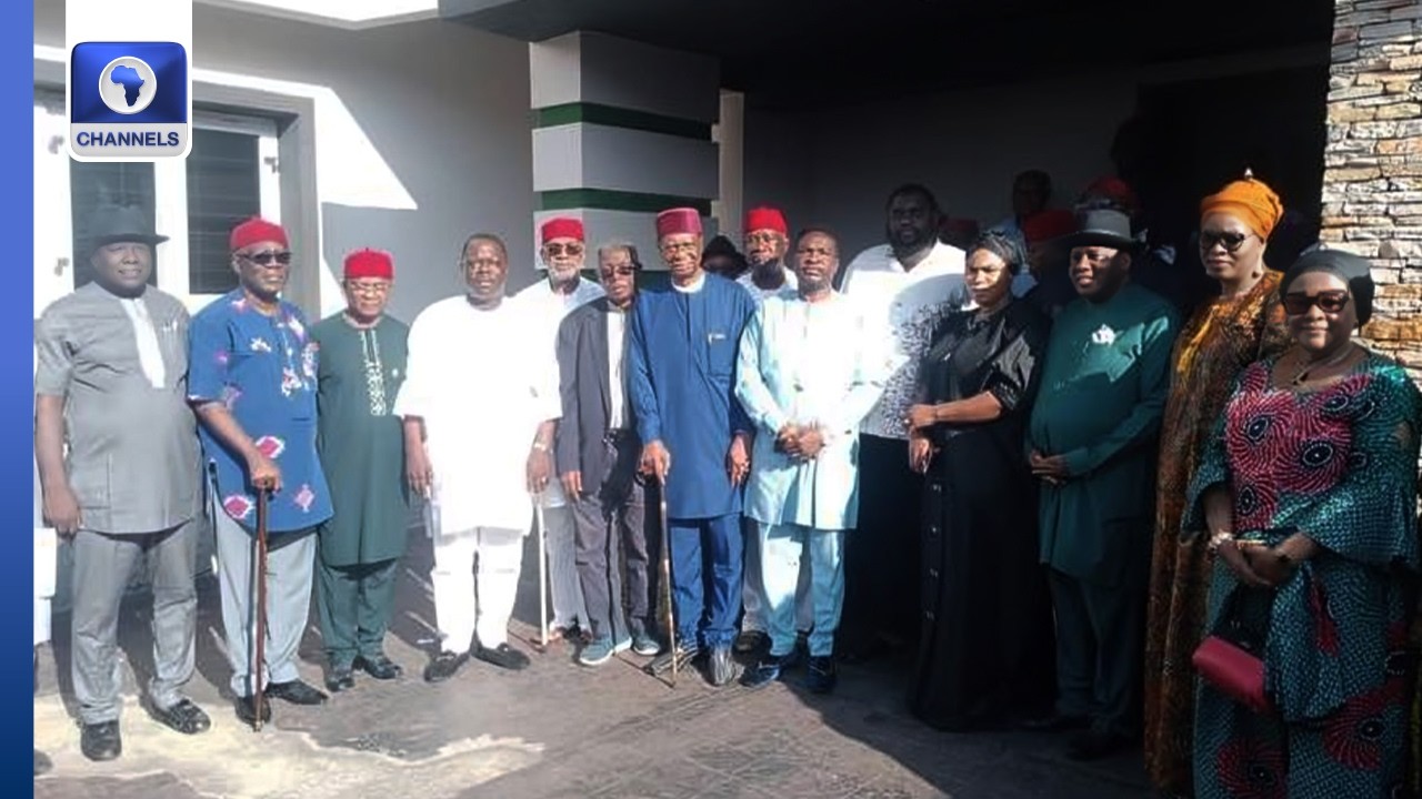 PANDEF Pays Condolence Visit To Opobo Kingdom