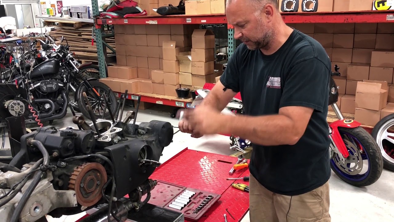 XL/ Buell Cam Box Disassembly