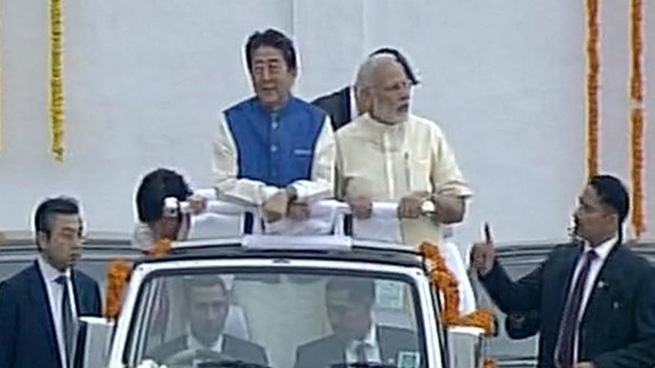 PM Modi, PM Shinzo Abe Road Show from Ahmedabad । वनइंडिया हिंदी