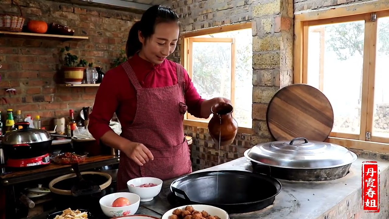到底粉条重要还是丸子？春姐教你家庭版粉汤做法，磊哥说出了秘密 #我和我的家乡美食  #美食分享官  #粉汤