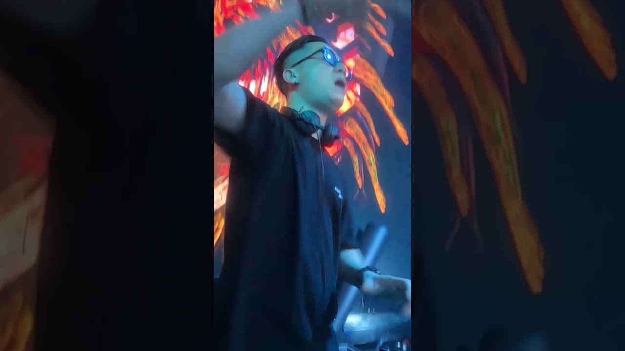 1 chút không khí đêm thứ 7, tại Hero club 😘😘😘