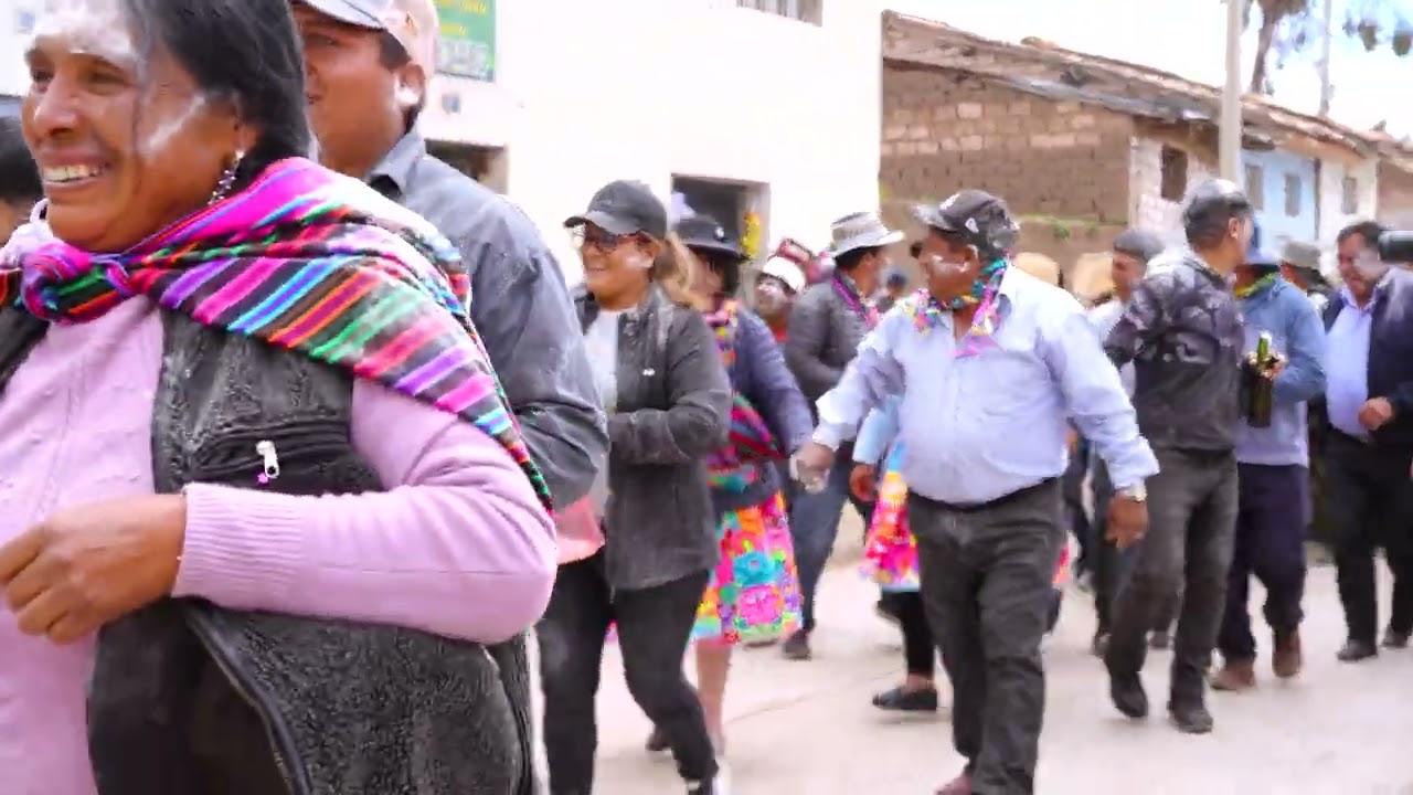 VIDEO 2 COMADRES 2025  #Paskakuy   carnaval COMADRES PAUCARÁ 2025 VIRGEN REYNA CHICA.