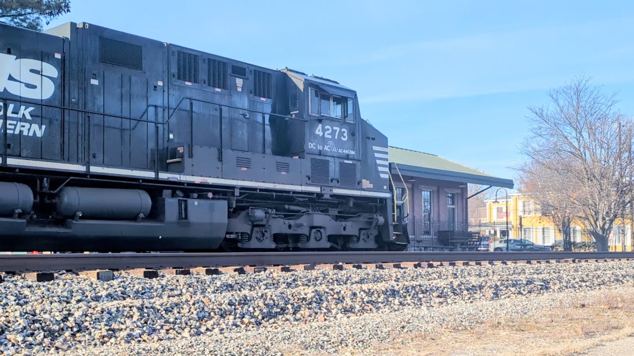 Northbound NS 28C intermodal on track one 